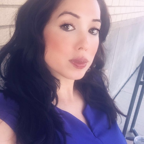 Meet your Posher, Abbie - Picture 4 of 4